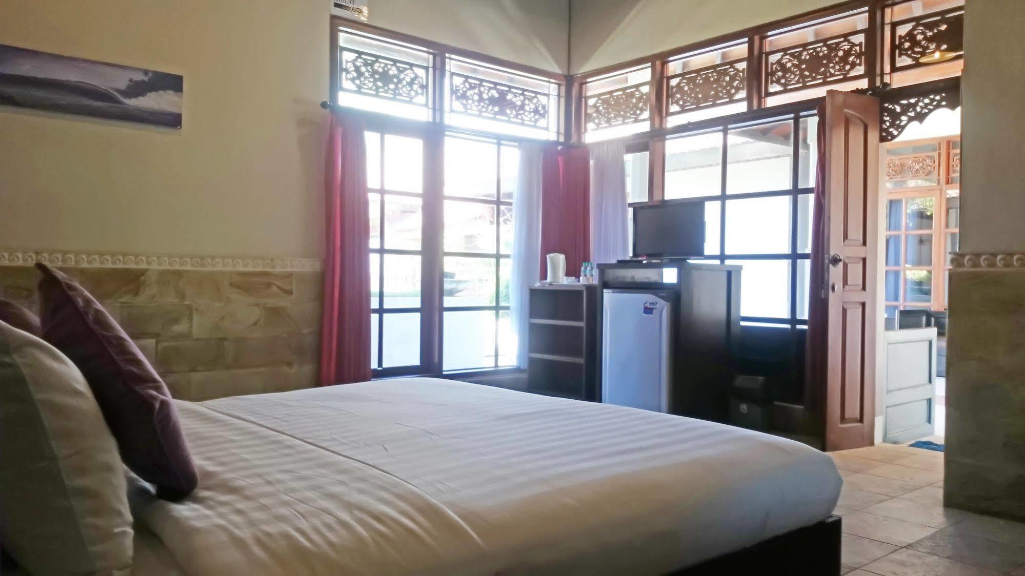 Hana Kuta Beach Hotel Ngoại thất bức ảnh